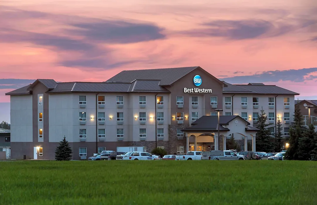 Best Western Rocky Mountain House Inn & Suites-1