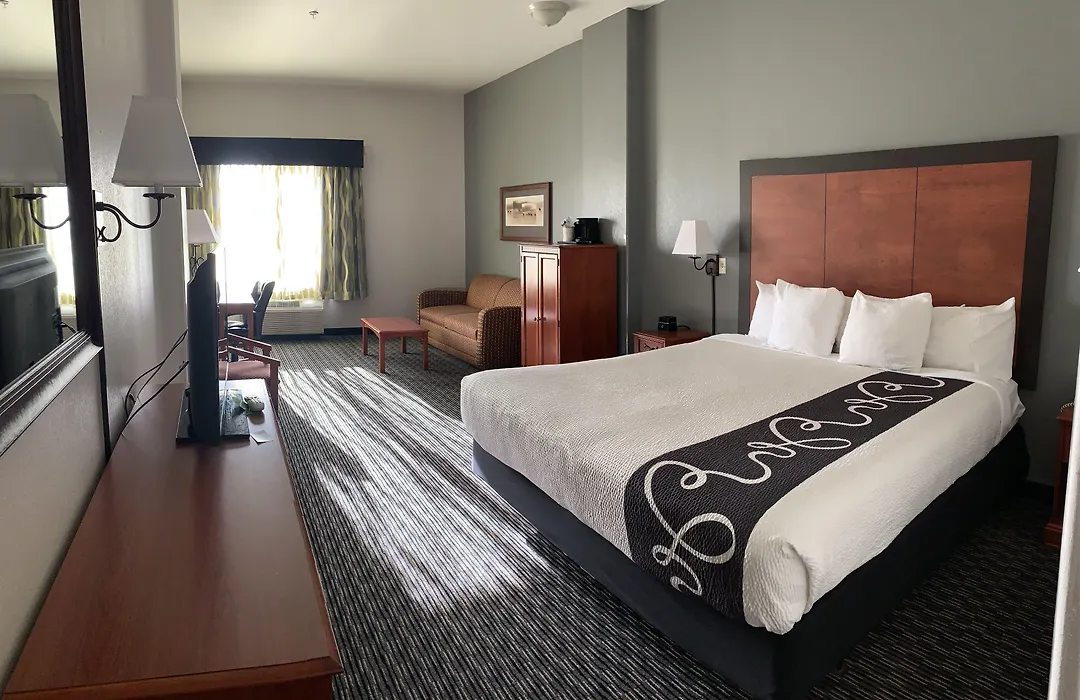 La Quinta By Wyndham Rifle-1