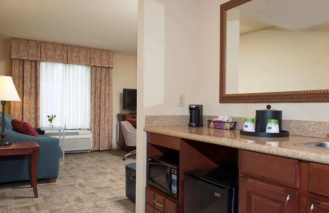 Hampton Inn & Suites Bloomington-Normal-1
