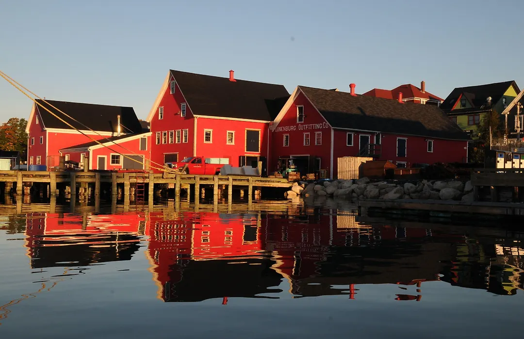 Smugglers Cove Inn-1