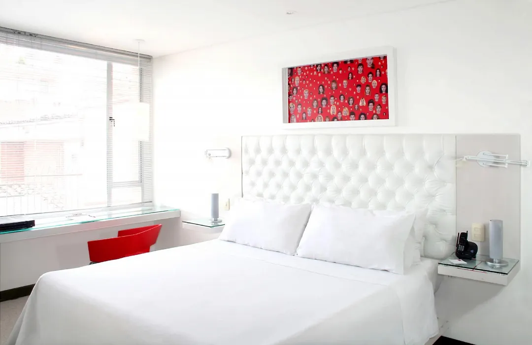 Hotel 104 Art Suites-1