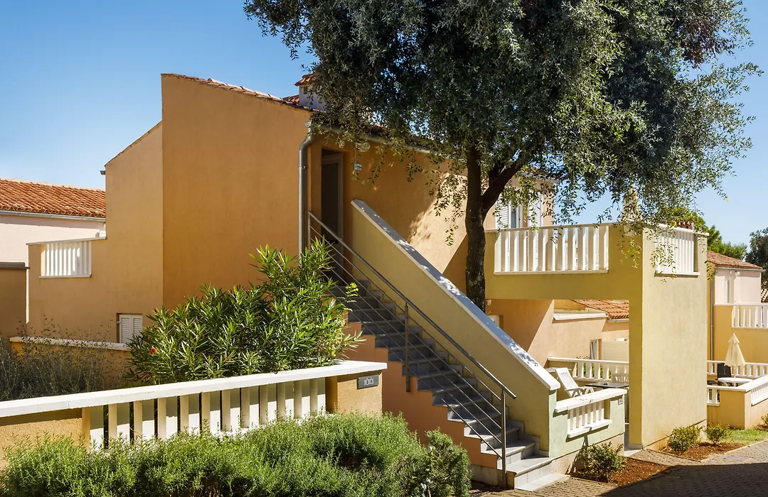Maistra Select Amarin Resort-1