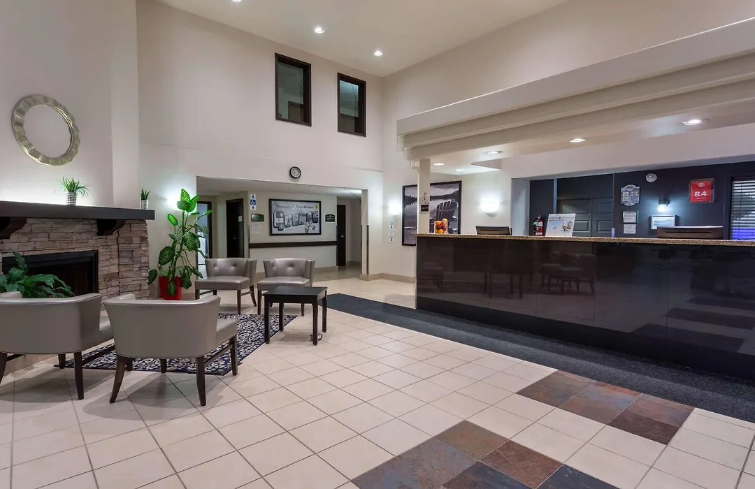 Super 8 By Wyndham Trois-Rivieres-1