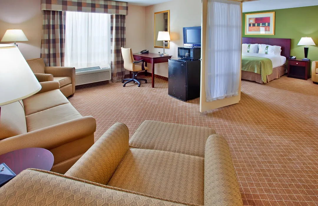 Holiday Inn Kansas City Airport By Ihg-1