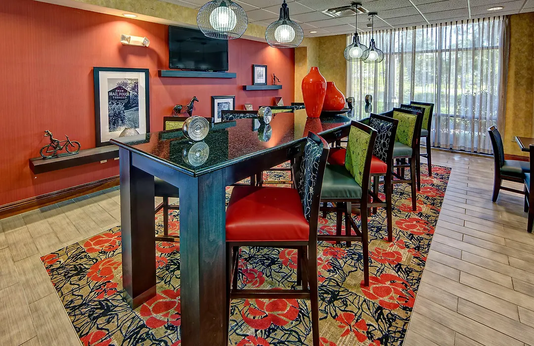 Hampton Inn Quincy-1