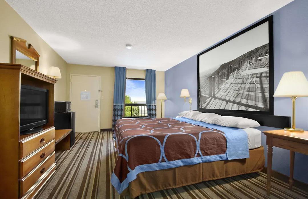 Super 8 By Wyndham Oxford-1