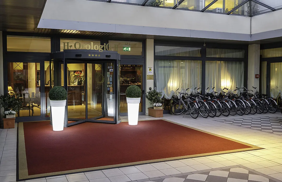 Hotel Orologio-1