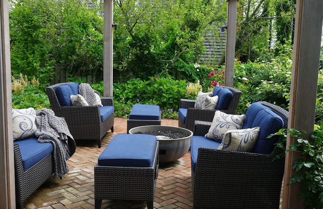 Brass Lantern Inn-1