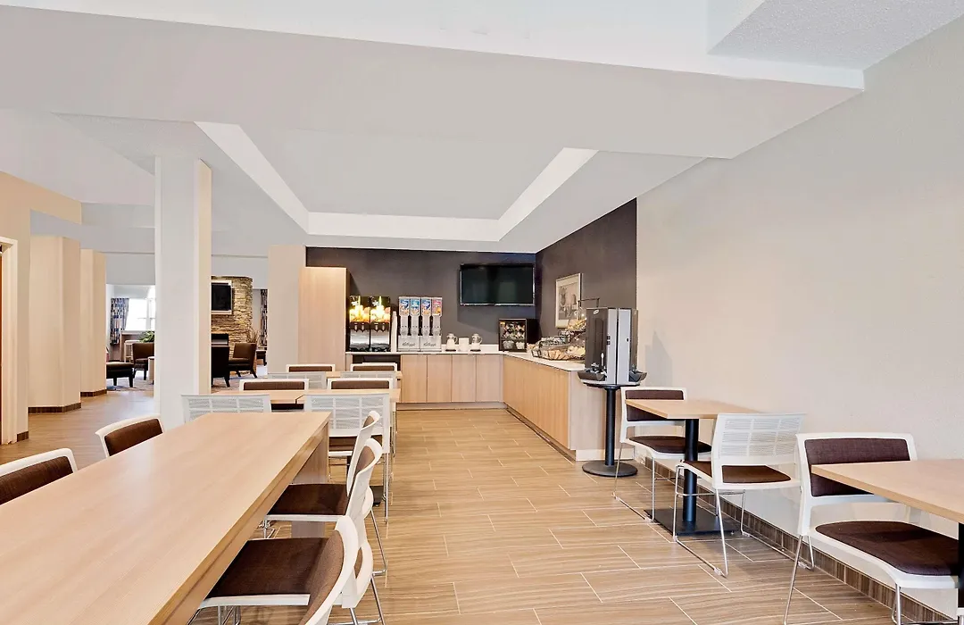 Microtel Inn & Suites By Wyndham Middletown-1