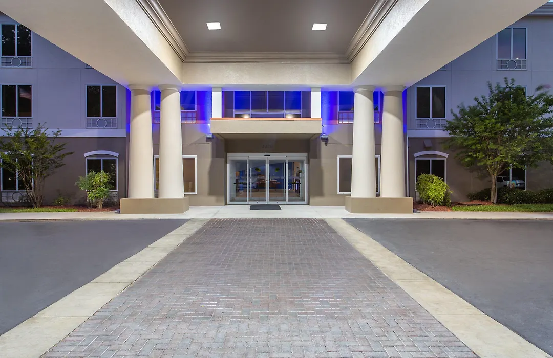 Holiday Inn Express And Suites Silver Springs - Ocala By Ihg-1