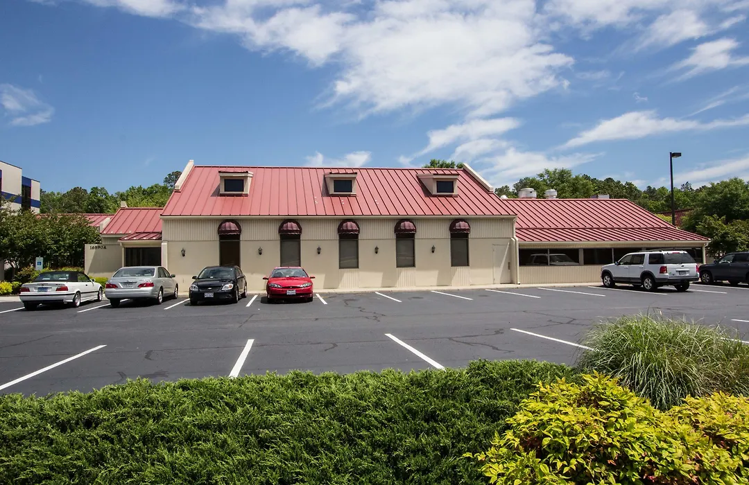 Red Roof Inn & Suites Newport News-1