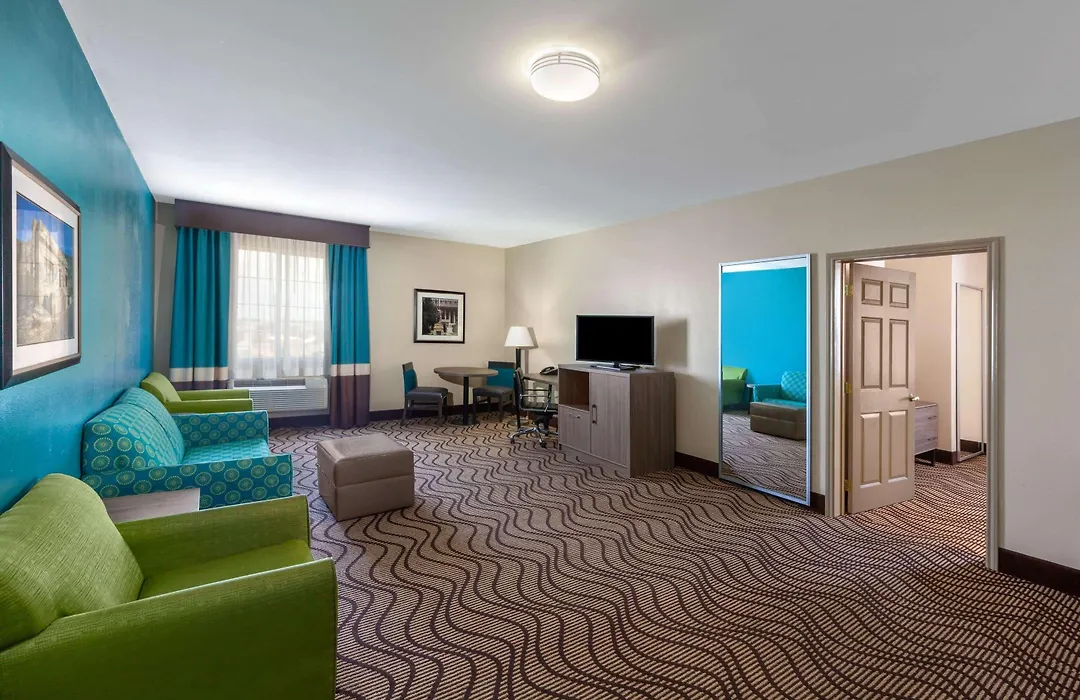 La Quinta By Wyndham Midland North-1