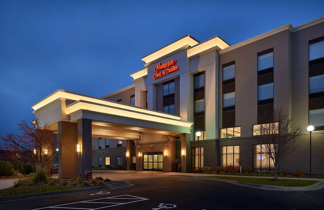 Hampton Inn & Suites Rogers-1