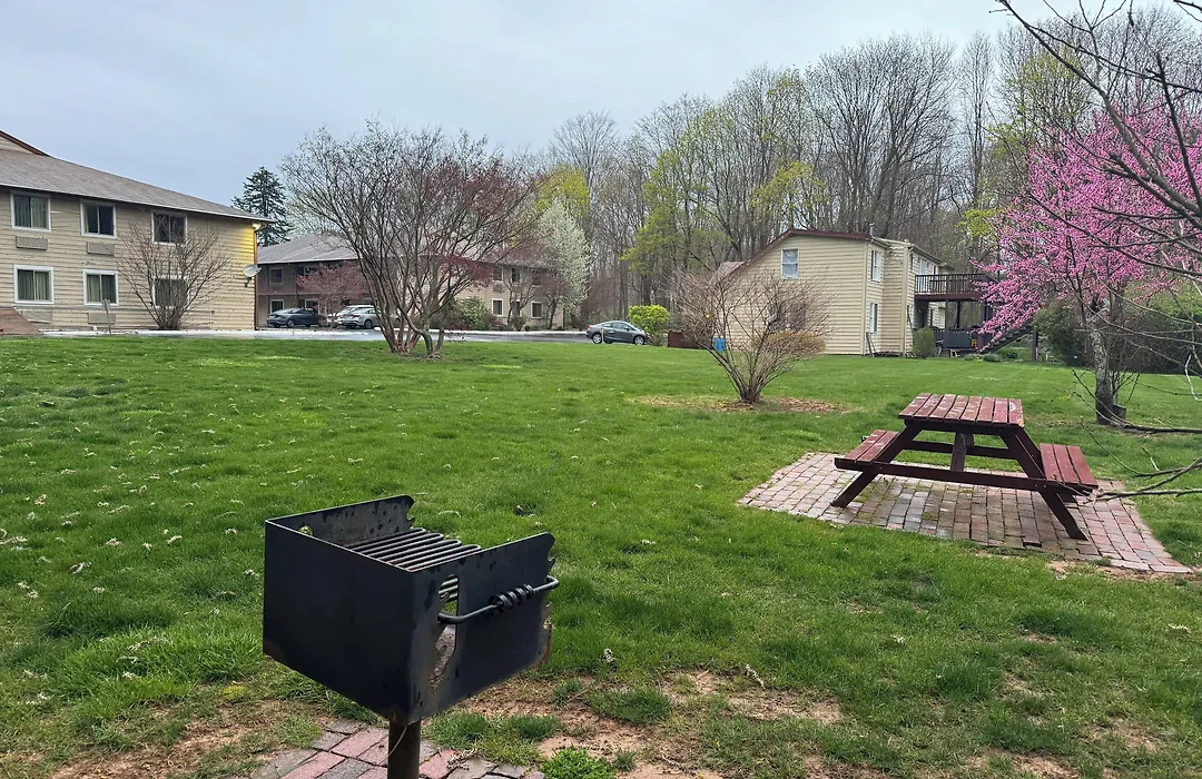 Red Roof Inn Plus+ & Suites Guilford-1