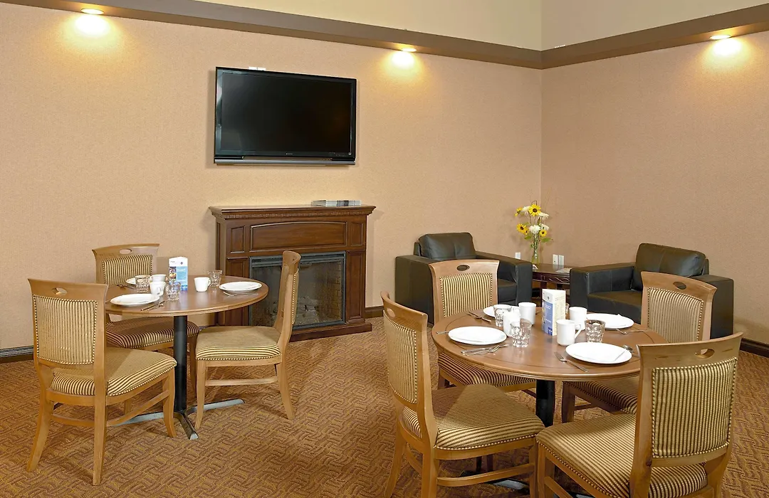 Coast Fraser Inn-1