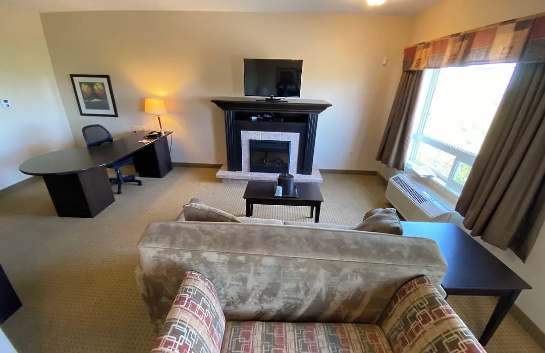 Ramada By Wyndham Westlock-1
