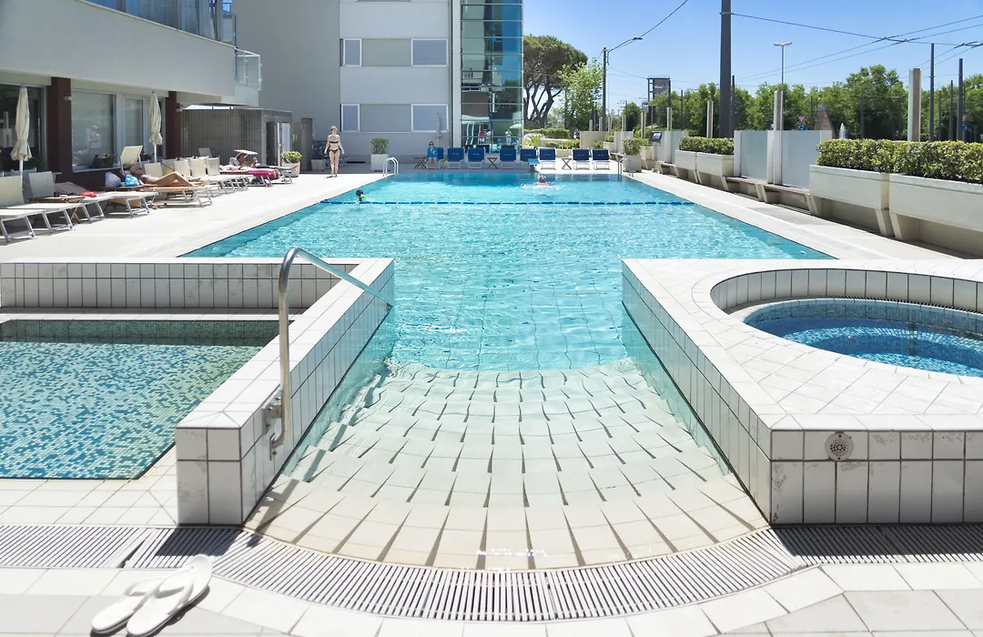 Hotel Ascot&Spa-1