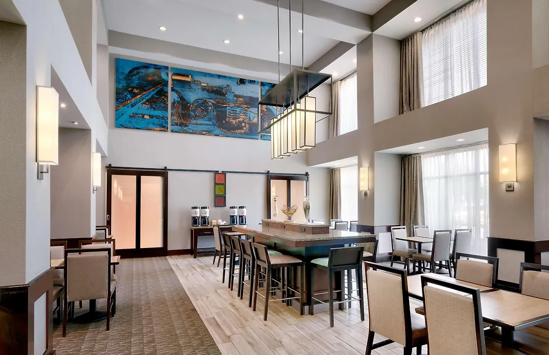 Hampton Inn & Suites Ft Worth-Burleson-1