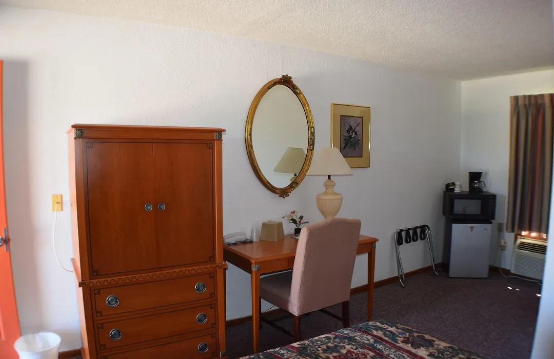 Best Budget Inn-1