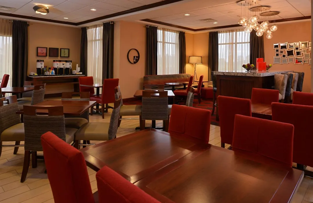 Hampton By Hilton Lincoln-1