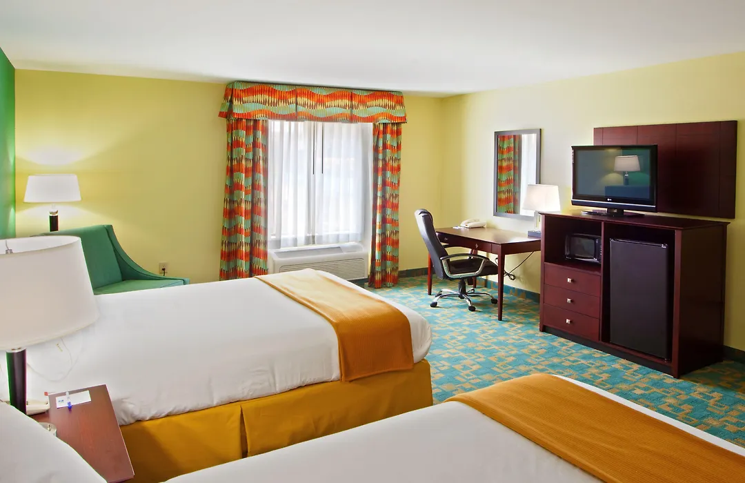 Holiday Inn Express Hotel & Suites Thornburg-S. Fredericksburg By Ihg-1