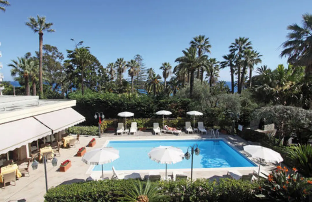 Hotel Paradiso-1