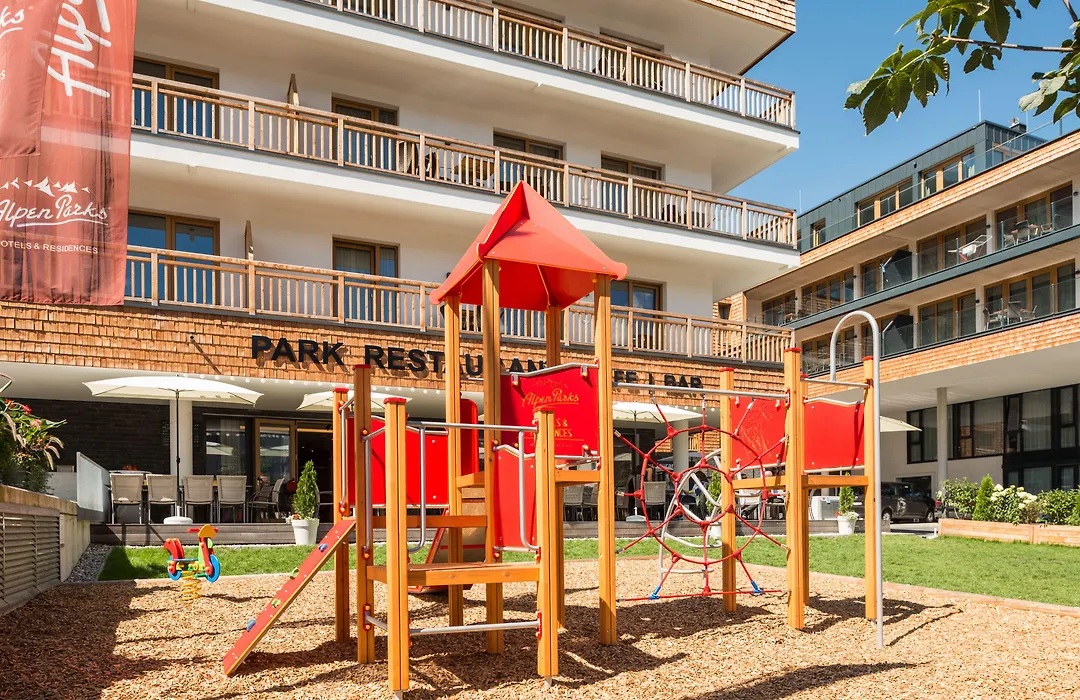 AlpenParks Hotel&Apartment Central Zell am See-1