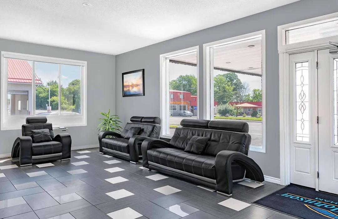 Howard Johnson By Wyndham Gananoque-1