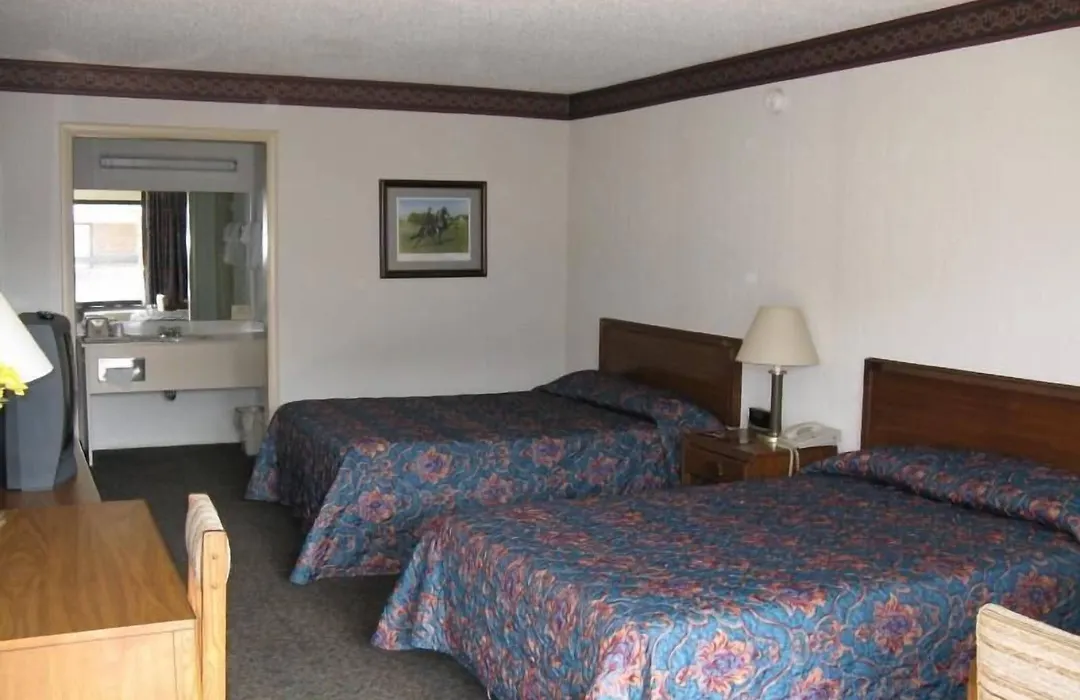 Walking Horse Lodge-1