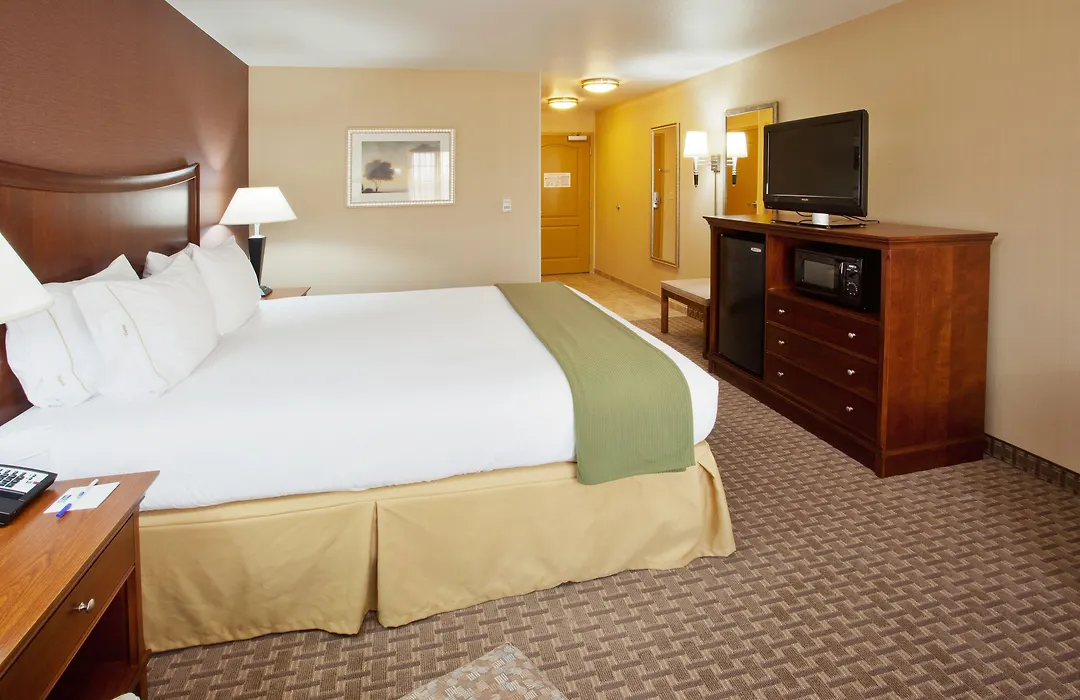 Holiday Inn Express Hotel & Suites Willows By Ihg-1