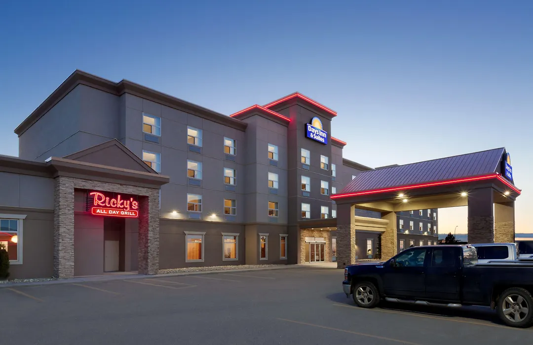 Days Inn & Suites By Wyndham Edmonton Airport-1