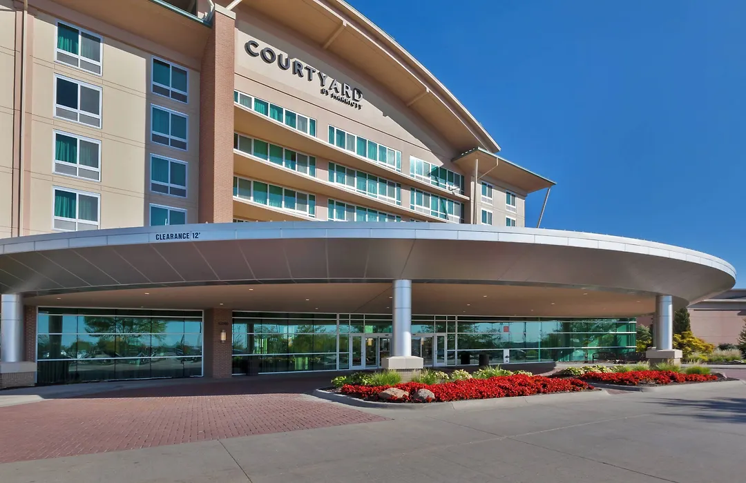Courtyard Omaha La Vista-1