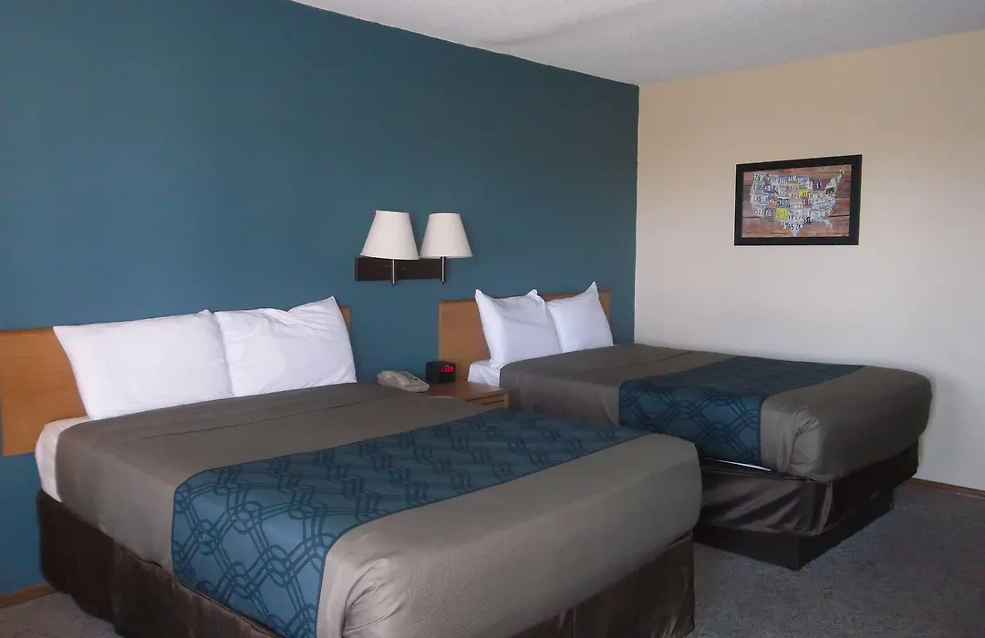 Econo Lodge - Valley City-1