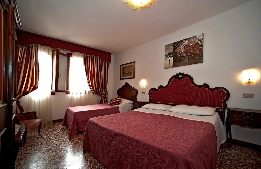 Hotel Fontana-1