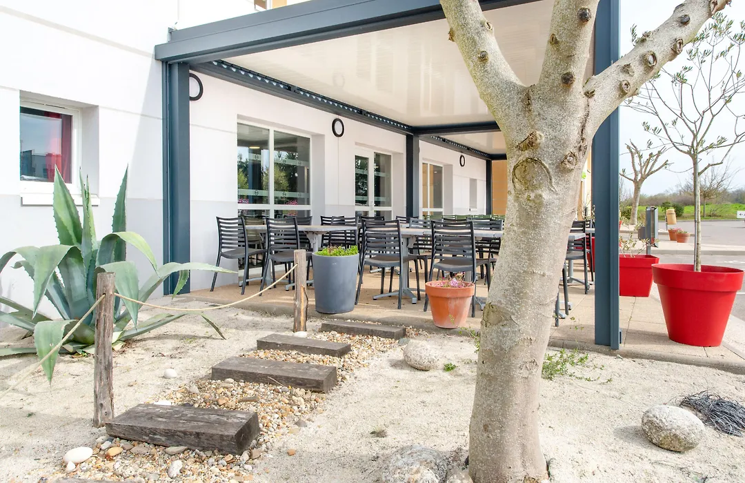 B&B HOTEL Cholet Nord-1