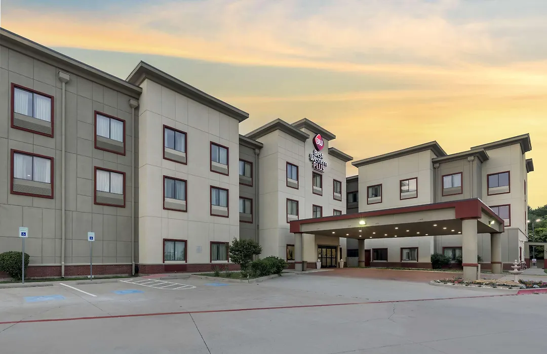 Best Western Plus Texoma Hotel & Suites-1