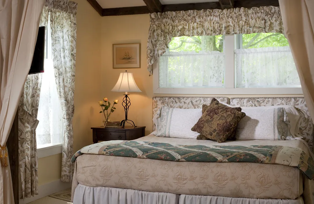 West Hill House B&B In Mad River Valley-1