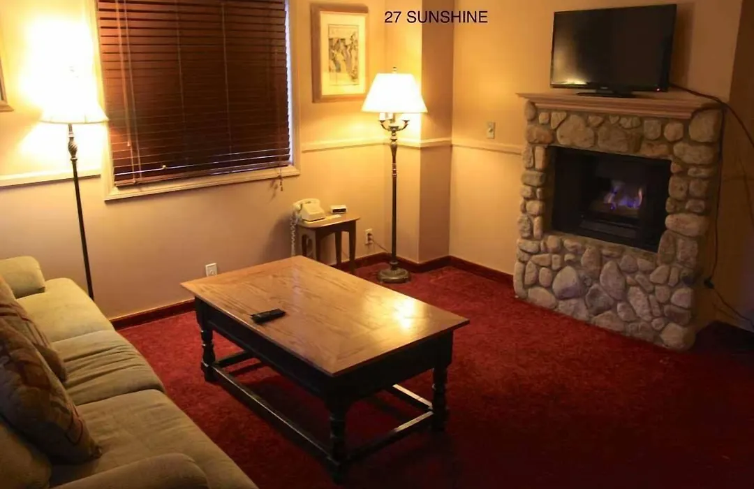 Saddleback Inn At Lake Arrowhead-1
