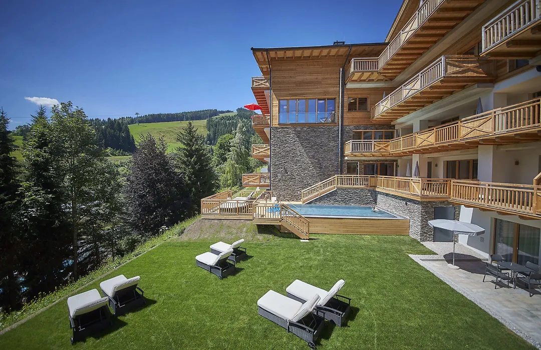 AlpenParks Hotel&Apartment Sonnleiten-1