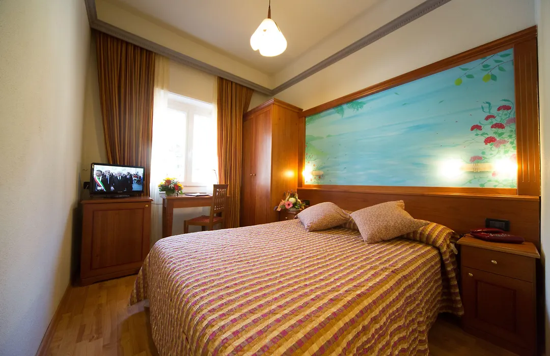 Hotel Regina-1