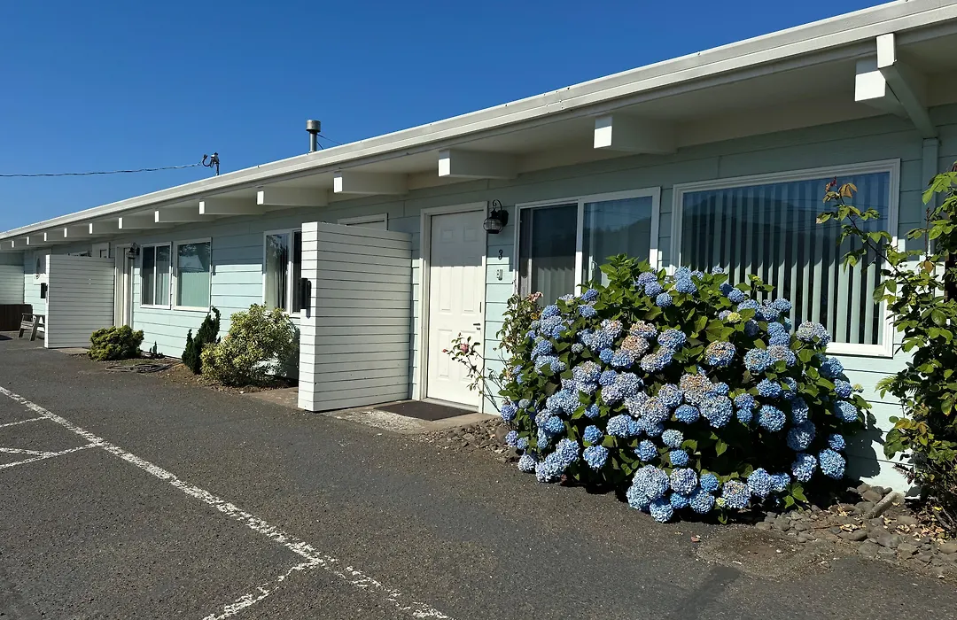 Harborview Inn & Rv Park-1