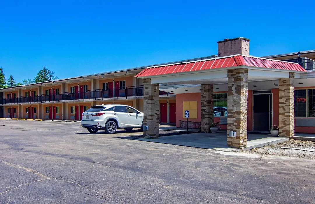 Econo Lodge Hotel Bradford-1