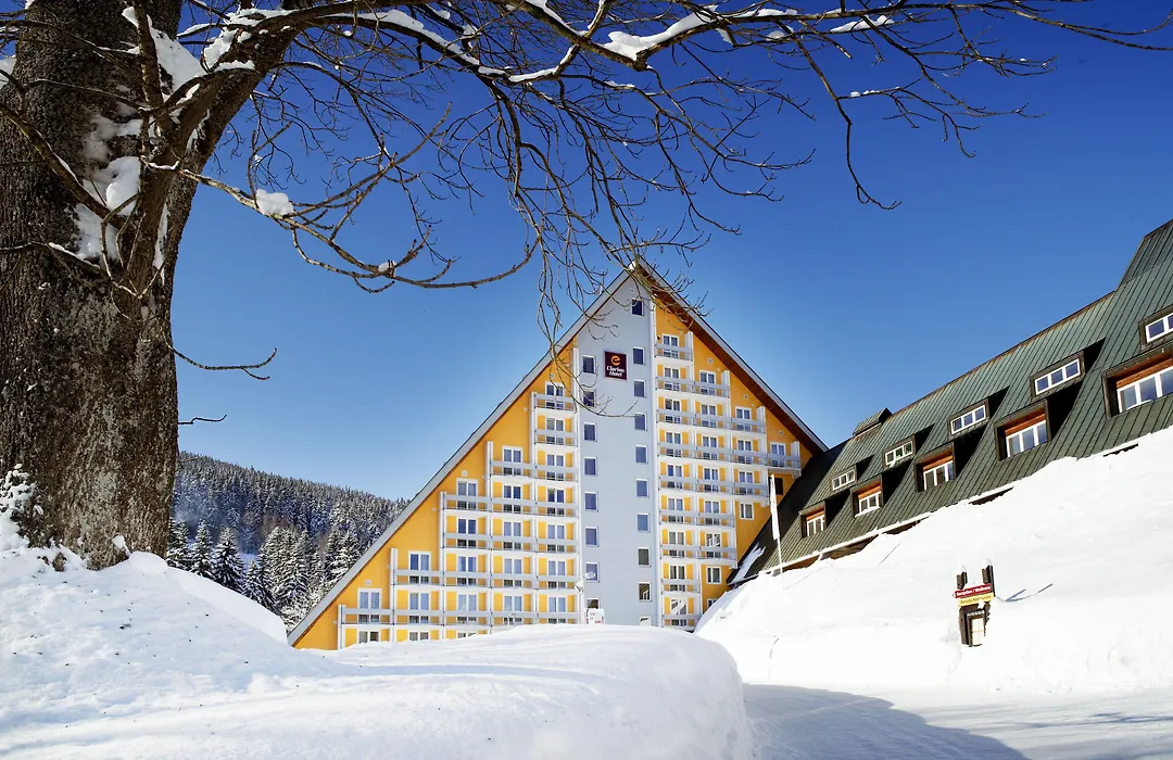 Pinia Hotel & Resort-1