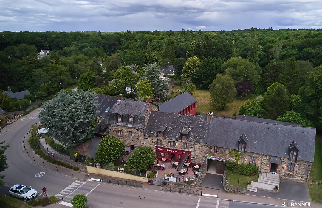 Logis Hotel, restaurant et spa Le Relais De Broceliande-1
