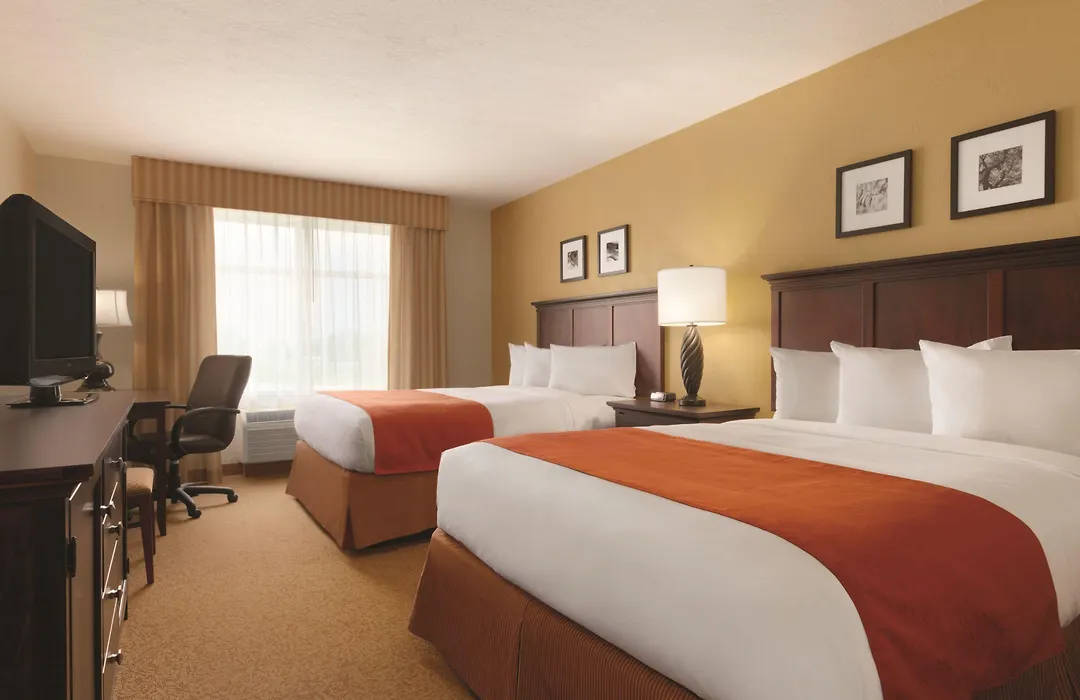 Red Roof Inn & Suites Midland-1