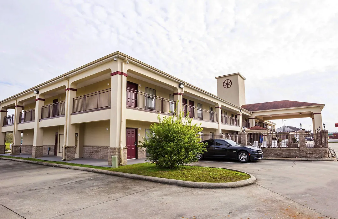 Oyo Hotel Lsu-1