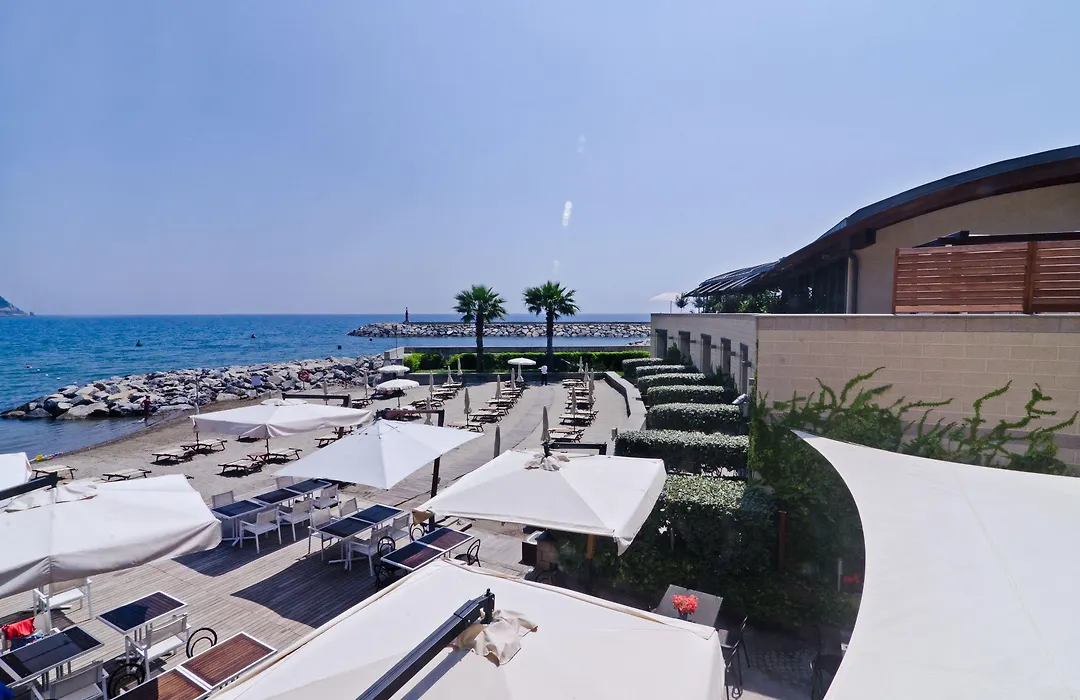 Hotel Riviera Dei Fiori-1