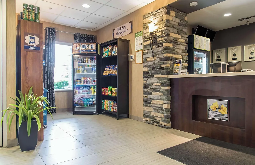 Mainstay Suites Winnipeg Airport-1