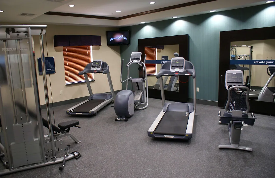 Hampton Inn & Suites Center-1