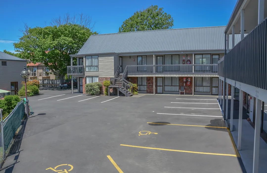 Ashford Motor Lodge-1